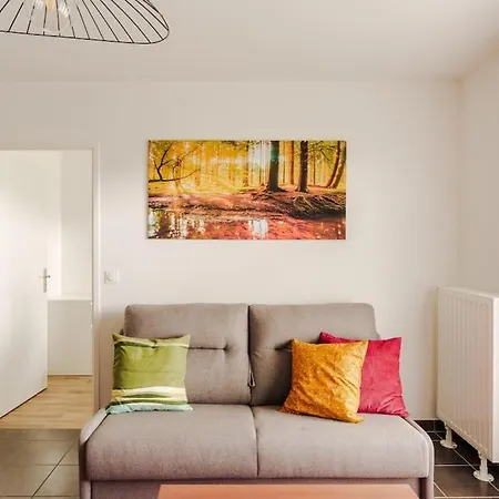 Confort & Charme, Proche *